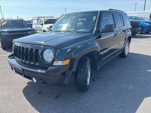 Black Clearcoat 2017 Jeep Patriot Sport
