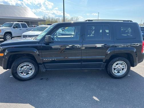 Black Clearcoat 2017 Jeep Patriot Sport