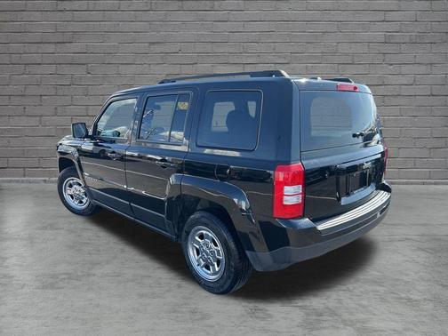 Black Clearcoat 2017 Jeep Patriot Sport