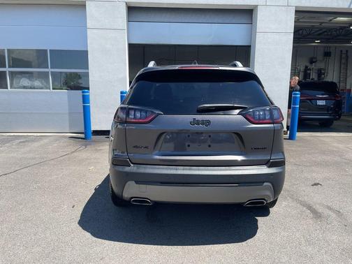Granite Crystal Clearcoat Metallic 2019 Jeep Cherokee Limited
