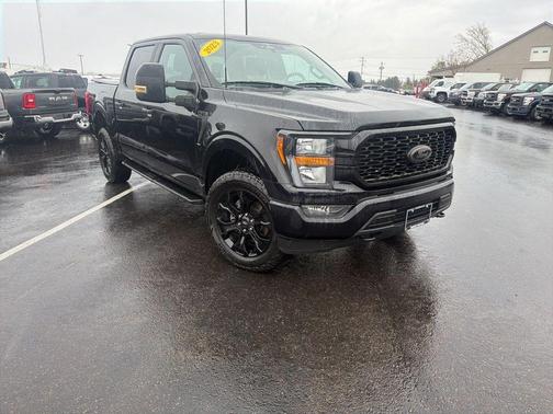 Black Metallic 2023 Ford F-150 XL