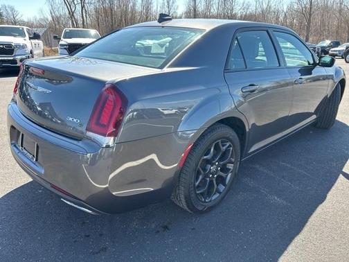 2019 Chrysler 300 S