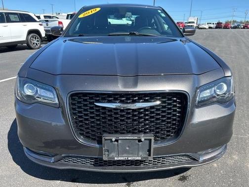 2019 Chrysler 300 S