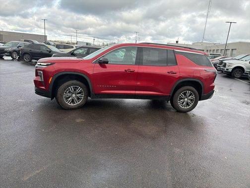 2024 Chevrolet Traverse LT