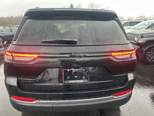 Diamond Black 2026 Jeep Grand Cherokee Limited