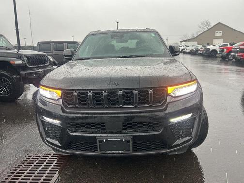 Diamond Black 2026 Jeep Grand Cherokee Limited