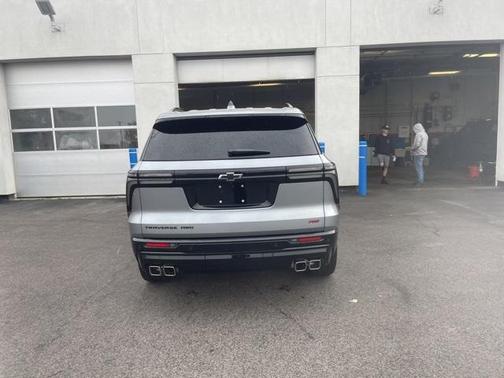 2025 Chevrolet Traverse RS