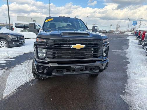 2024 Chevrolet Silverado 2500 Custom