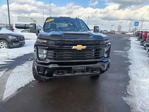 2024 Chevrolet Silverado 2500 Custom