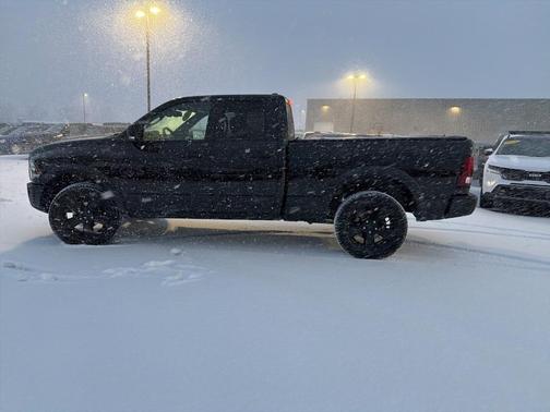 2022 RAM 1500 Classic SLT