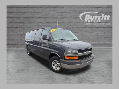 Cyber Gray Metallic 2017 Chevrolet Express 3500 LT