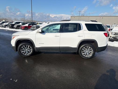 2017 GMC Acadia SLE-2