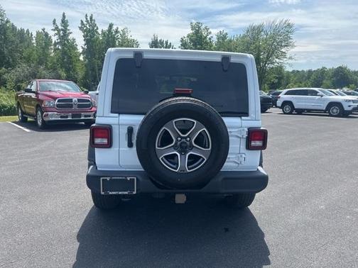 2022 Jeep Wrangler Unlimited Sport