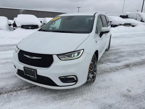 2023 Chrysler Pacifica Hybrid Touring L