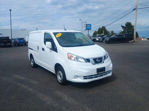 Cloud White 2017 Nissan NV200 SV