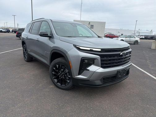 Sterling Gray Metallic 2026 Chevrolet Traverse LT