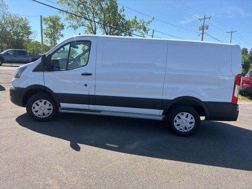 Oxford White 2024 Ford Transit-250 Base