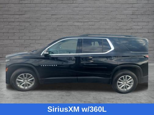Mosaic Black Metallic 2023 Chevrolet Traverse LT