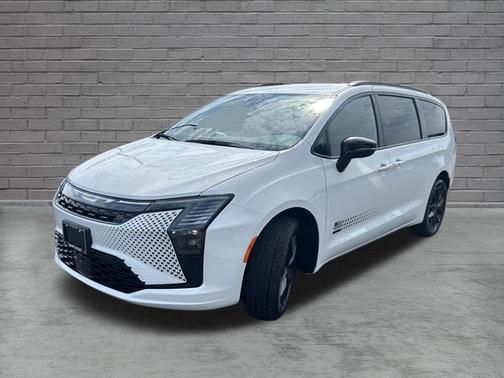 Bright White Clearcoat 2027 Chrysler Pacifica Select AWD
