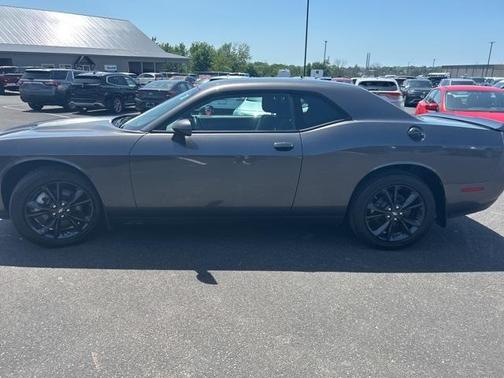 2022 Dodge Challenger SXT