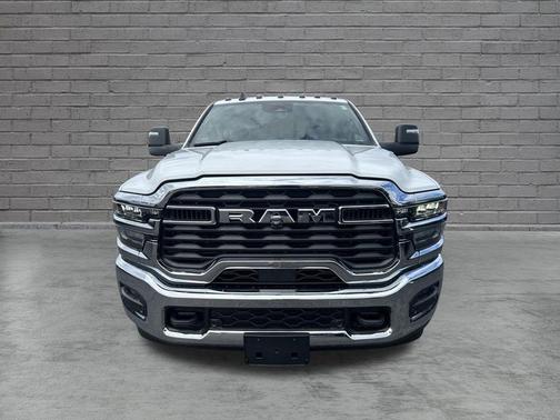 Bright White Clearcoat 2027 RAM 2500 Tradesman