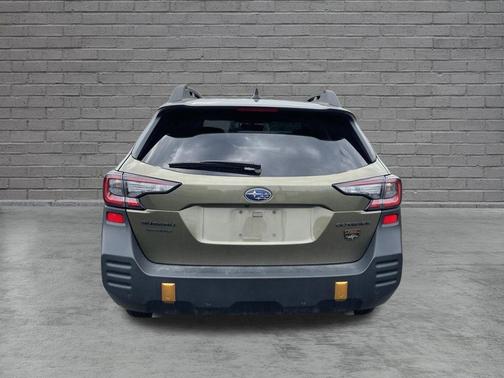 Autumn Green Metallic 2025 Subaru Outback Wilderness