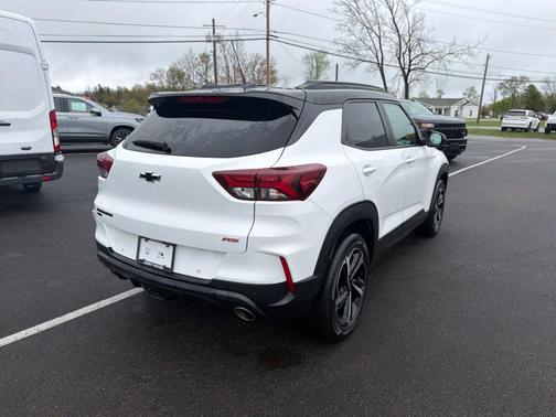 Summit White 2022 Chevrolet Trailblazer RS