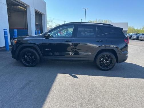 2022 GMC Terrain AT4