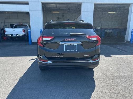 2022 GMC Terrain AT4