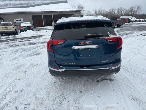 2021 GMC Terrain SLT