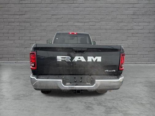 Diamond Black 2026 RAM 3500 Tradesman