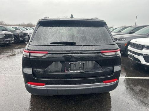Diamond Black 2026 Jeep Grand Cherokee Limited