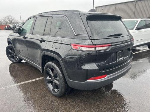 Diamond Black 2026 Jeep Grand Cherokee Limited