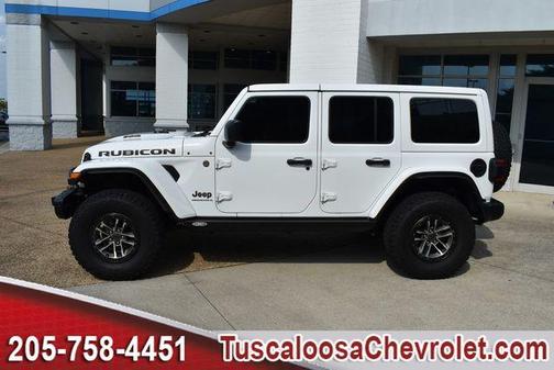 Bright White Clearcoat 2024 Jeep Wrangler Rubicon 392