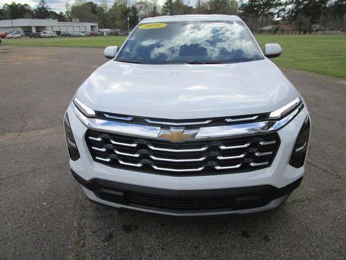 Summit White 2026 Chevrolet Equinox LT