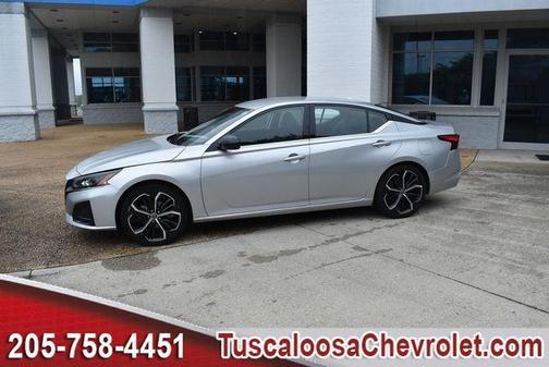 Brilliant Silver Metallic 2024 Nissan Altima 2.5 SR