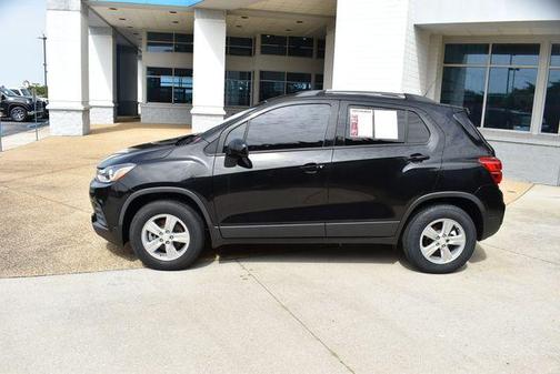 Black Metallic 2022 Chevrolet Trax LT
