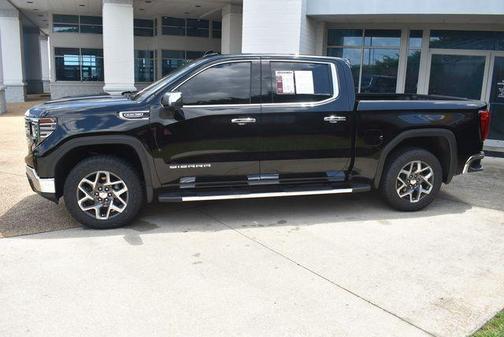 Onyx Black 2023 GMC Sierra 1500 SLT