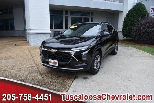 Black Metallic 2025 Chevrolet Trax LT