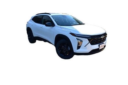 Summit White 2026 Chevrolet Trax LT