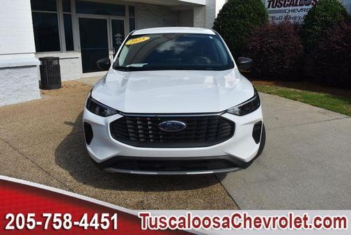 Oxford White 2025 Ford Escape Active