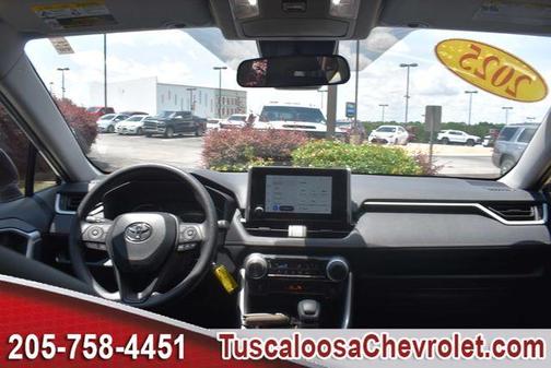 Ice 2025 Toyota RAV4 LE