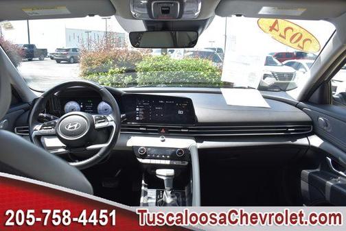 White 2024 Hyundai ELANTRA Limited