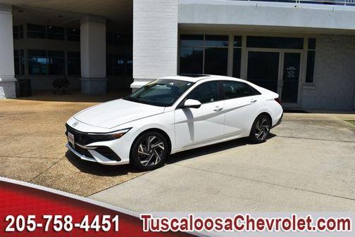 White 2024 Hyundai ELANTRA Limited