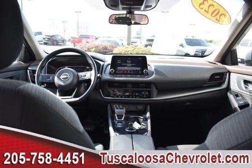 Brilliant Silver Metallic 2023 Nissan Rogue SV