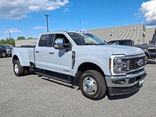2025 Ford F-350 Lariat Super Duty