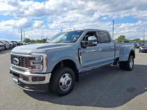2025 Ford F-350 Lariat Super Duty