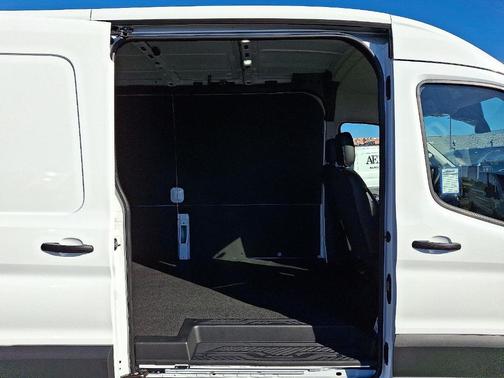 2026 Ford Transit-250 148 WB Medium Roof Cargo