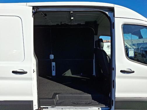 2026 Ford Transit-250 148 WB Medium Roof Cargo