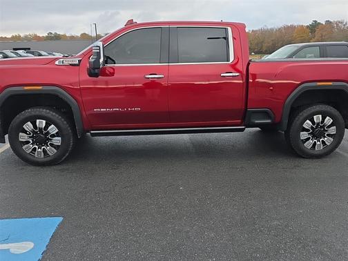 2024 GMC Sierra 2500 Denali